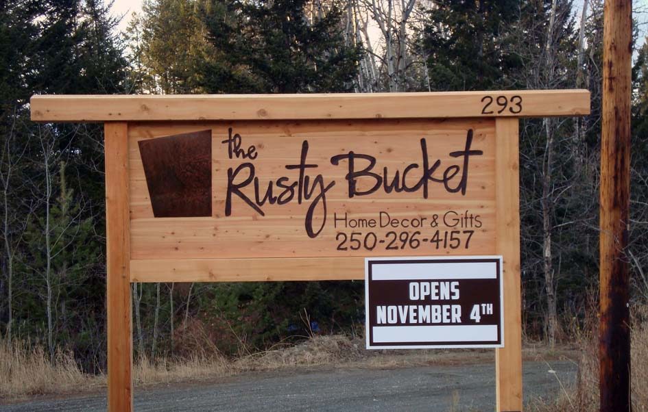 Timber Craft Sign "the Rusty Bucket" from OT Timber